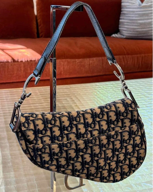 Authentic CHRISTIAN DIOR BEIGE NAVY CANVAS OBLIQUE SADDLE SHOULDER BAG Pre-owned